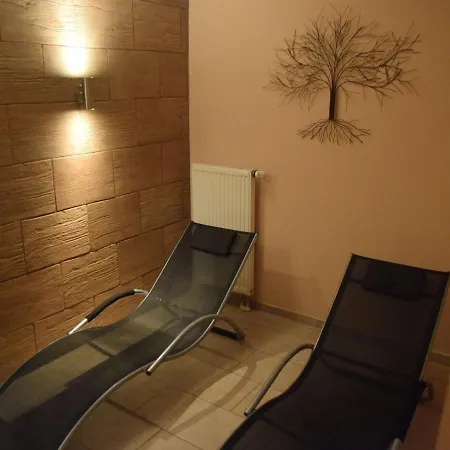 Flat In With Garden And Terrace